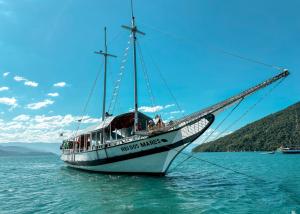 Passeio de Barco em Ubatuba